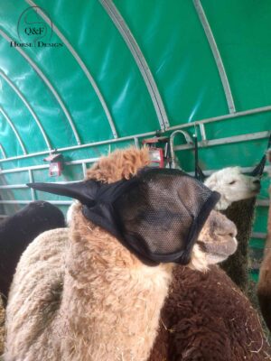 Alpakamaske mit Ohren